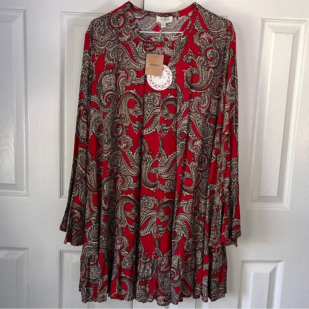 NWT Umgee Red and Brown Paisley Long Sleeve Dress